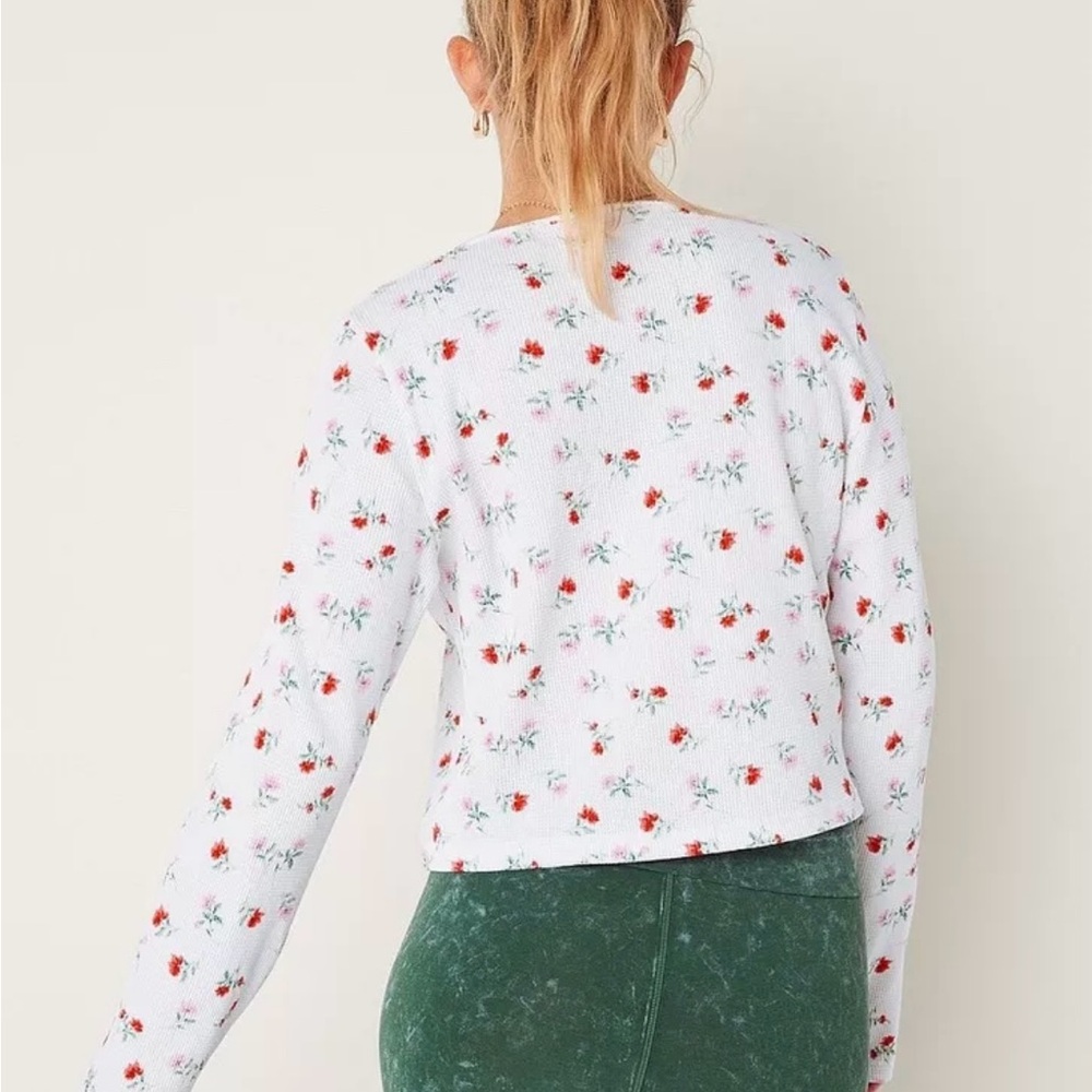 Victoria’s Secret PINK White Floral Shrunken Long Sleeve Notch Neck Thermal LRG - Picture 4 of 8
